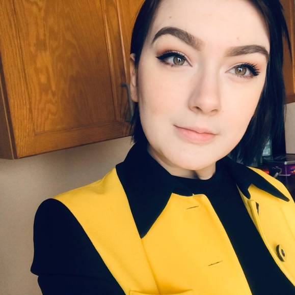 Meet your Posher, Ruth - Picture 1 of 1